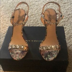 Zigisoho Heal (Floral pattern with diamonds)